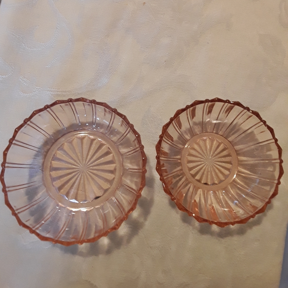 Pink depression bowls.1930s.